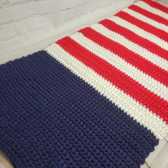 Handmade USA Crocheted Sofa Throw Shawl Wrap Lap Red/White/Blue American Flag - Picture 3 of 4